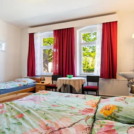 Kleines Hofzimmer Lägenhet *