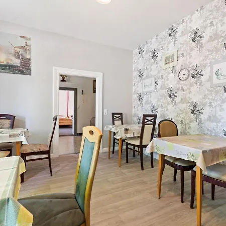 Kleines Hofzimmer * Klein Pravtshagen