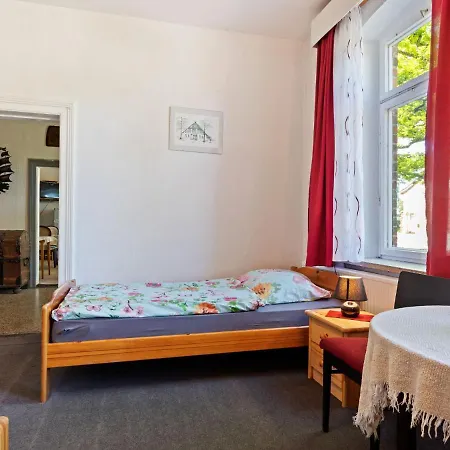Kleines Hofzimmer * Klein Pravtshagen